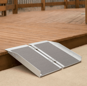 Portable aluminum ramp